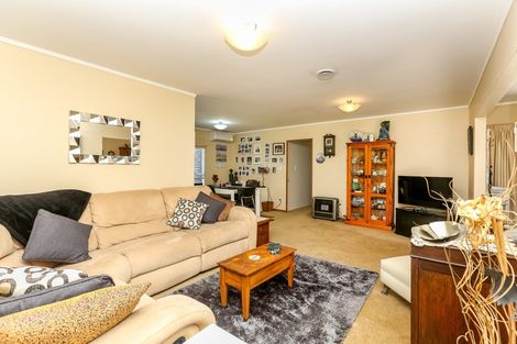 Photo of property in 11 Puketotara Street, Highlands Park, New Plymouth, 4312