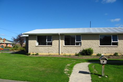 Photo of property in 1 Walnut Place, Mosgiel, 9024