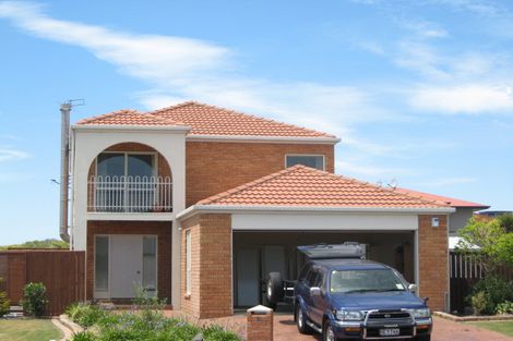 Photo of property in 70 Aston Drive, Waimairi Beach, Christchurch, 8083