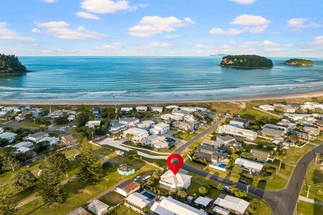 Photo of property in 102 Saint Patricks Row, Whangamata, 3620