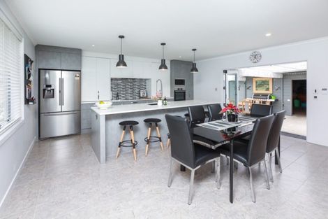 Photo of property in 9 Warwick Avenue, St Andrews, Hamilton, 3200