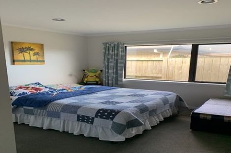 Photo of property in 37 Piwakawaka Court, Rototuna North, Hamilton, 3210