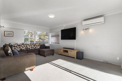 Photo of property in 16 Ashdown Place, Pahurehure, Papakura, 2113
