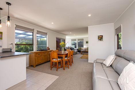 Photo of property in 1 Kinnel Grove, Papakowhai, Porirua, 5024