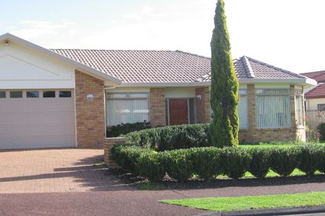 Photo of property in 4 Connemara Court, West Harbour, Auckland, 0618