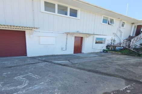 Photo of property in 51 Archibald Road, Kelston, Auckland, 0602