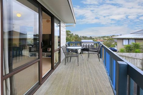 Photo of property in 7 Miriam Corban Heights, Henderson, Auckland, 0612