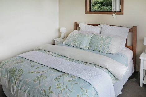 Photo of property in 39 Chatsworth Crescent, Pakuranga Heights, Auckland, 2010