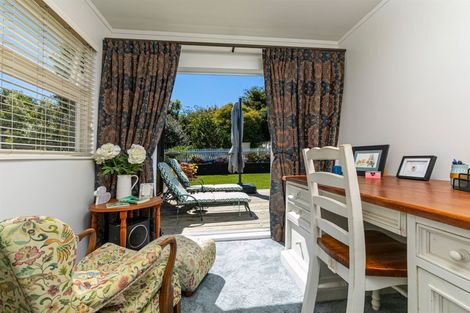 Photo of property in 5 Remu Place, Greenhithe, Auckland, 0632