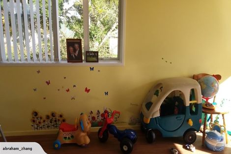 Photo of property in 13 Cooladerry Place, Rosehill, Papakura, 2113