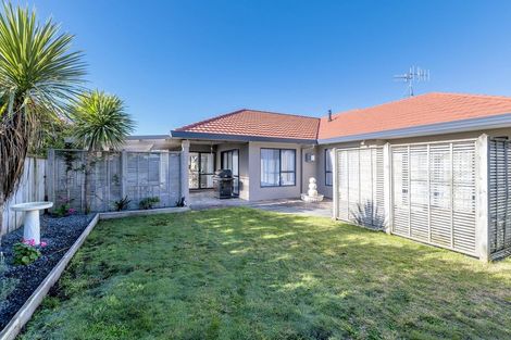 Photo of property in 10 Lorna Irene Drive, Raumati South, Paraparaumu, 5032