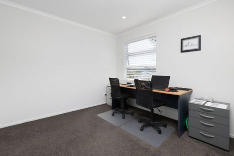 Photo of property in 18 Ellesmere Close, Pyes Pa, Tauranga, 3112