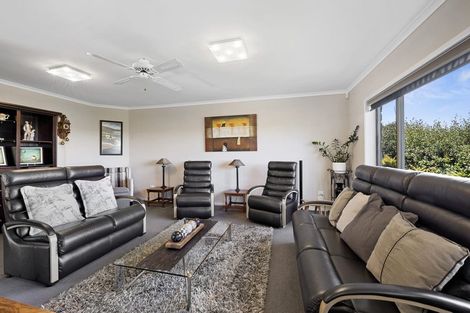 Photo of property in 9a Del Mar Place, Merrilands, New Plymouth, 4312