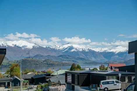 Photo of property in 21 Fenton Avenue, Wanaka, 9305