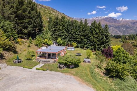 Photo of property in 100 Whitechapel Road, Arrow Junction, Queenstown, 9371