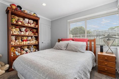 Photo of property in 2 Fernwater Place, Flagstaff, Hamilton, 3210