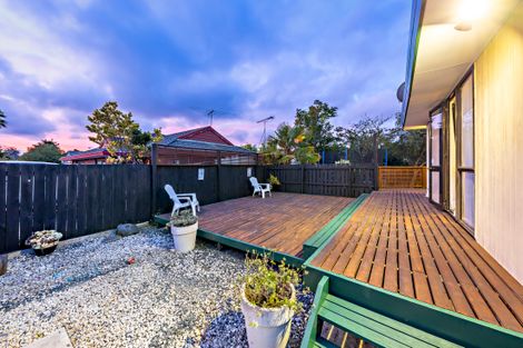 Photo of property in 18 Horlicks Place, Randwick Park, Auckland, 2105