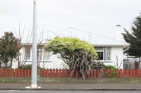 Photo of property in 9 Warre Street, Waitara, 4320