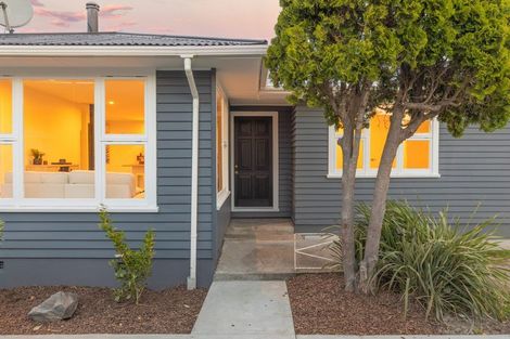 Photo of property in 95 Palmers Road, New Brighton, Christchurch, 8083