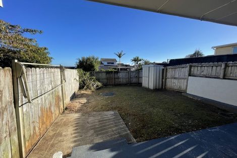 Photo of property in 1/242 Great North Road, Henderson, Auckland, 0612