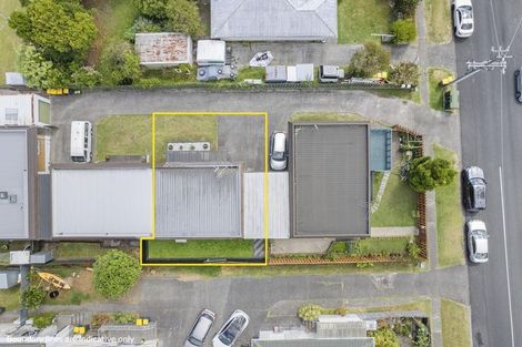 Photo of property in 2/94 Lynwood Road, New Lynn, Auckland, 0600