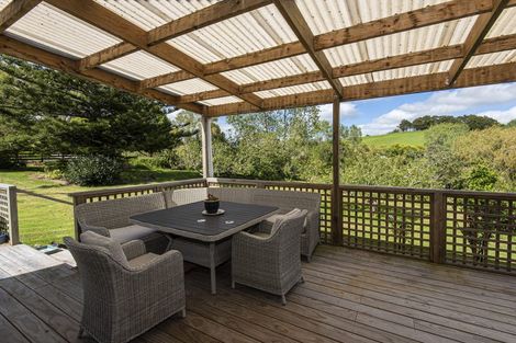 Photo of property in 46 Whakapirau Road, Maungaturoto, 0583