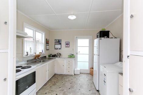 Photo of property in 278 Mangorei Road, Merrilands, New Plymouth, 4312