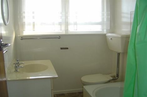 Photo of property in 2/2 Archibald Road, Kelston, Auckland, 0602