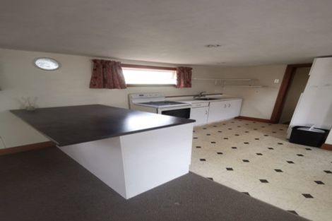 Photo of property in 18 Waiohua Road, Greenlane, Auckland, 1061