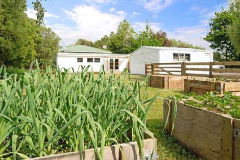 Photo of property in 857 Makerua Road, Tokomaru, Palmerston North, 4474