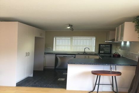 Photo of property in 22 Lynden Avenue, Hillcrest, Auckland, 0627