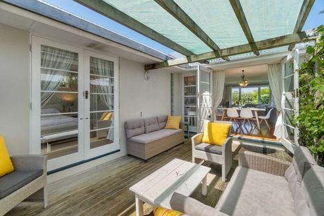 Photo of property in 17 Sackville Street, Martinborough, 5711