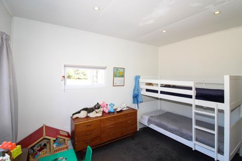 Photo of property in 92 Chester Road, Tawa, Wellington, 5028