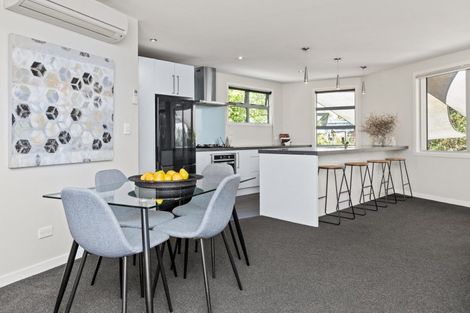 Photo of property in 9a Saint Hill Lane, Havelock North, 4130