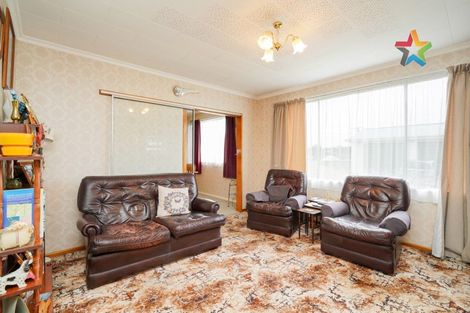 Photo of property in 49 Mauchline Street, Wallacetown, 9816