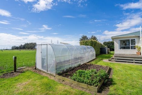 Photo of property in 460 Tiwai Road, Awarua Plains, Invercargill, 9877