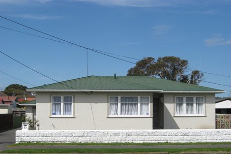 Photo of property in 13 Cambridge Street, Gonville, Whanganui, 4501