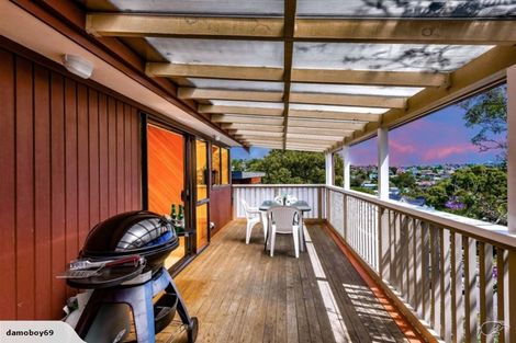 Photo of property in 1/3 Lynngate Place, Hillcrest, Auckland, 0627