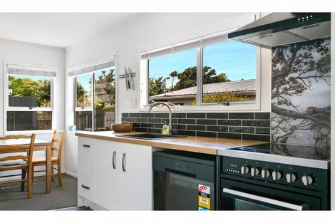 Photo of property in 35 Otupai Street, Two Mile Bay, Taupo, 3330