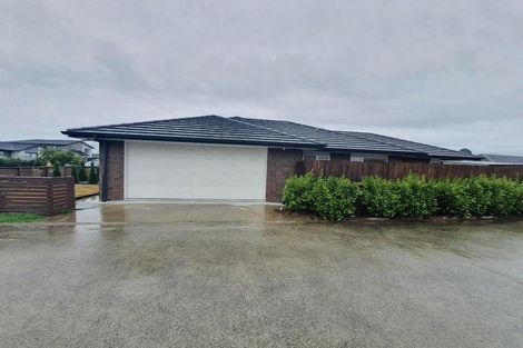 Photo of property in 37 Wellfield Drive, Papakura, 2110