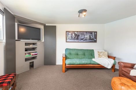 Photo of property in 16 Bucknell Street, Sockburn, Christchurch, 8042