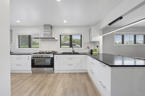 Photo of property in 68 Anzac Road, Pukekohe, 2120