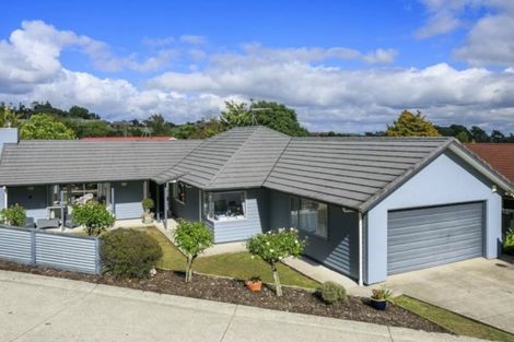Photo of property in 7 Jomard Terrace, Northcross, Auckland, 0632