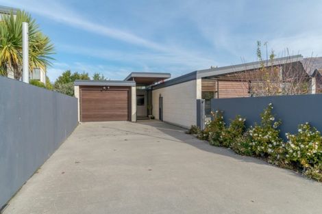 Photo of property in 1 Waimana Place, Wanaka, 9305