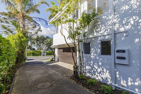 Photo of property in 2/20 Norwood Road, Bayswater, Auckland, 0622