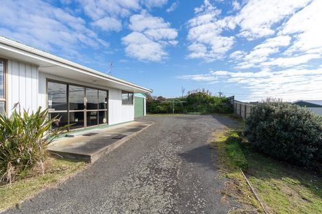 Photo of property in 6 Warren Street, Foxton Beach, Foxton, 4815