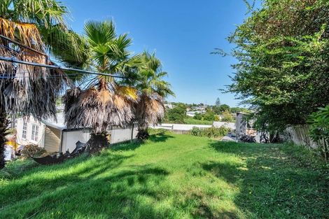 Photo of property in 18 Cedar Heights Avenue, Massey, Auckland, 0614