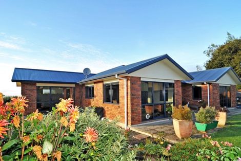 Photo of property in 1 Kereru Close, Halfway Bush, Dunedin, 9010