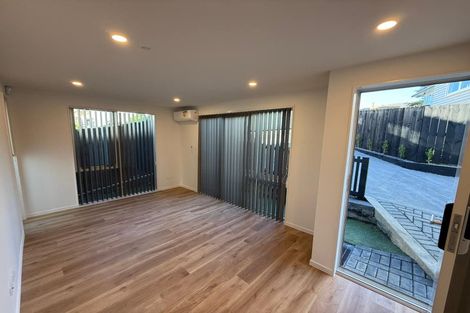 Photo of property in 33a Riverhills Avenue, Pakuranga Heights, Auckland, 2010