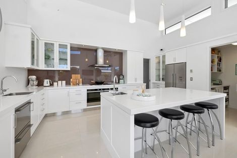 Photo of property in 3 St Andrews Parkway, Waiwhakaiho, New Plymouth, 4312